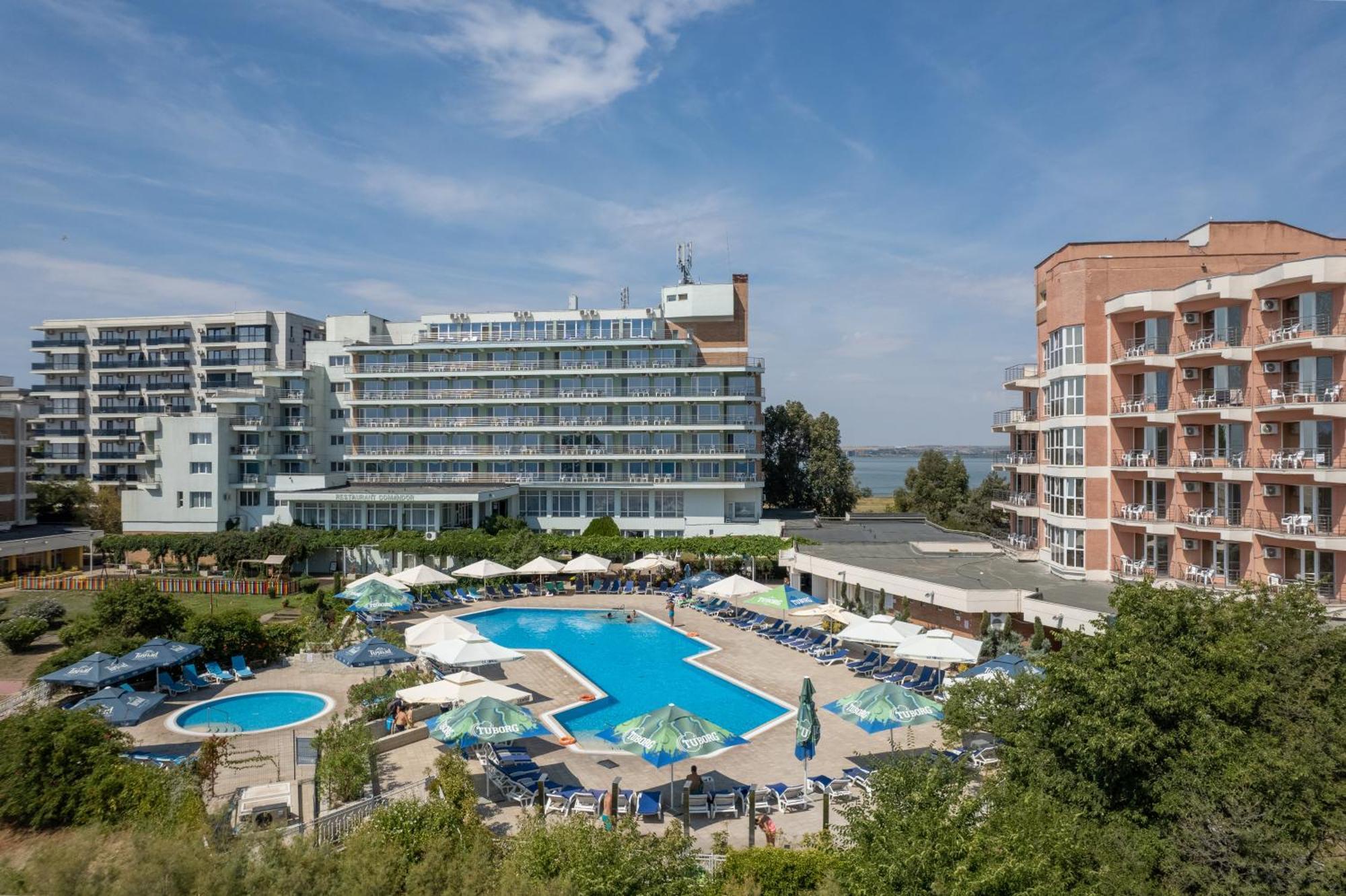 Hotel Comandor Mamaia Exteriör bild