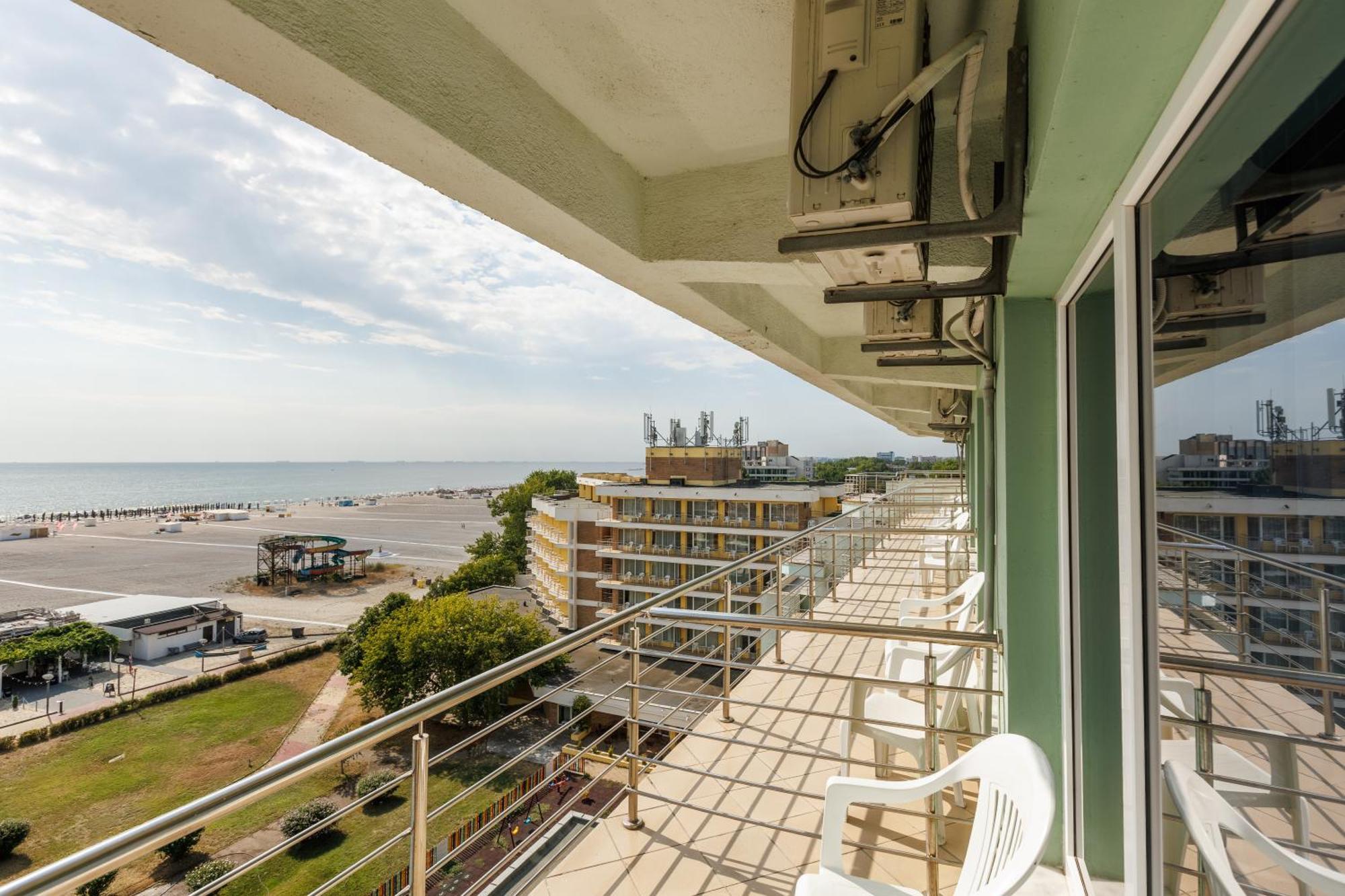 Hotel Comandor Mamaia Exteriör bild