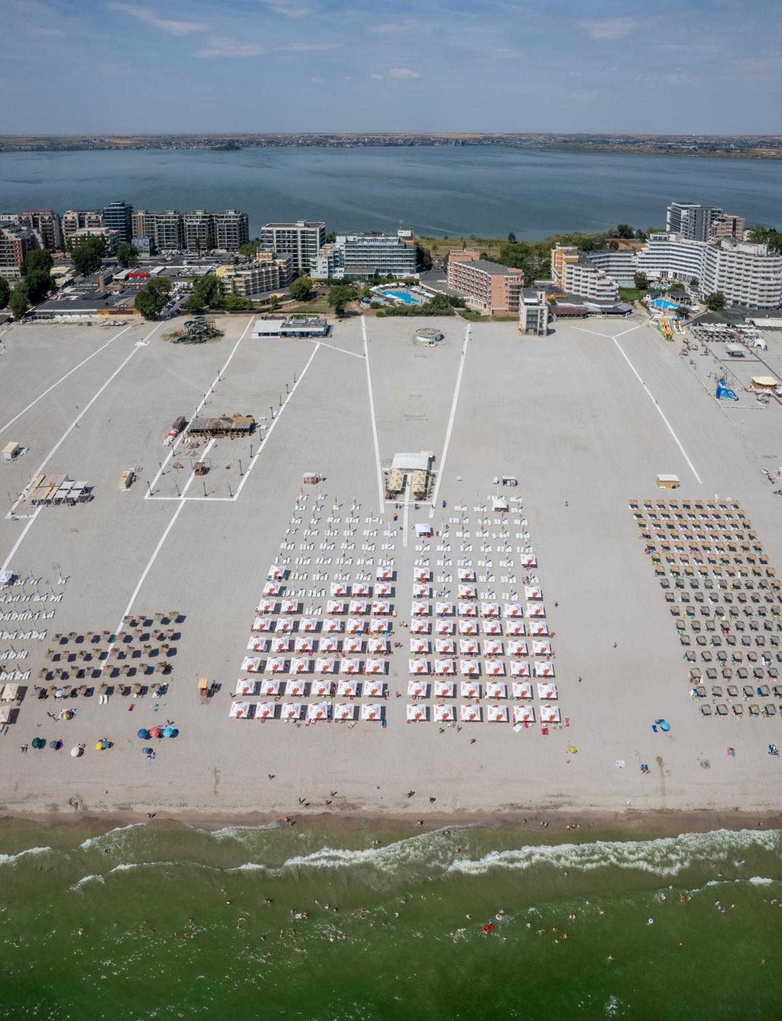 Hotel Comandor Mamaia Exteriör bild