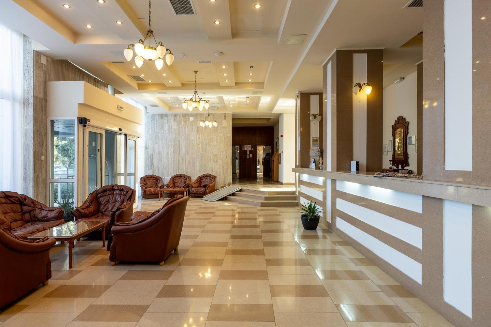 Hotel Comandor Mamaia Exteriör bild